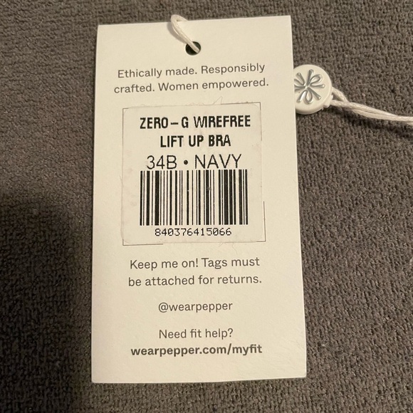 NWT - Pepper Zero-G Wirefree Lift Up Bra - 34B Navy - Picture 3 of 5